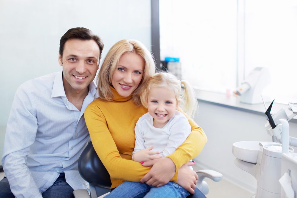 Choosing A New Family Dentist Dream Smile   Shutterstock 140780476 